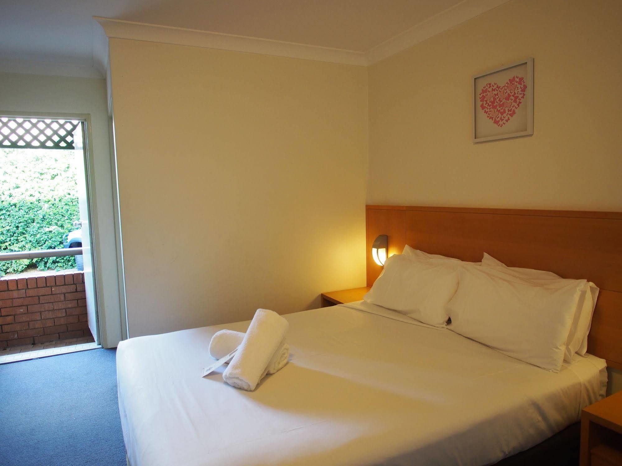 Garden Lodge Sydney Hotel Bagian luar foto