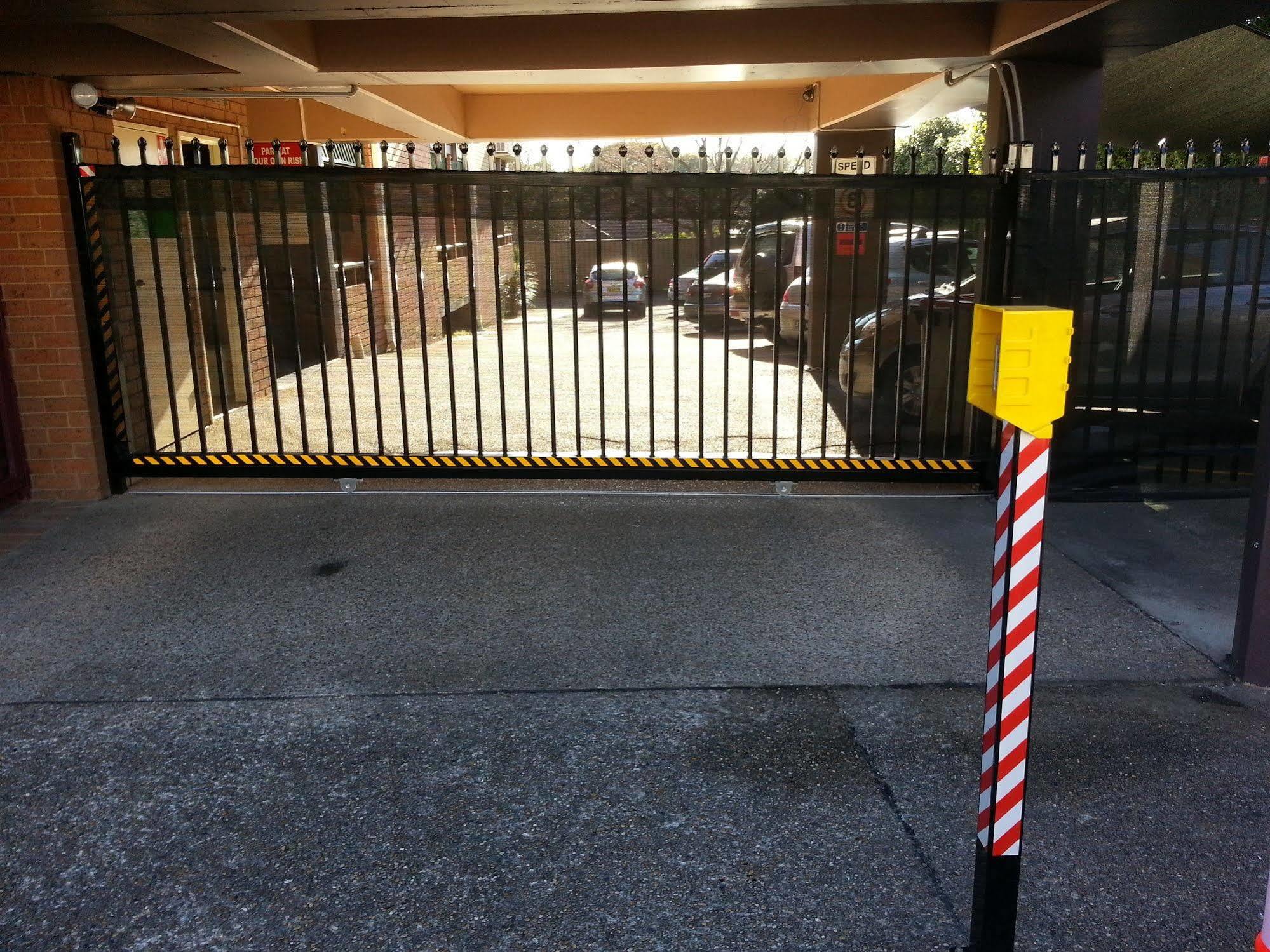 Garden Lodge Sydney Hotel Bagian luar foto